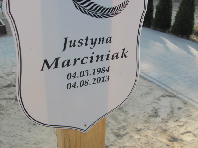 Justyna Marciniak 1984 Wronki - Grobonet - Wyszukiwarka osób pochowanych